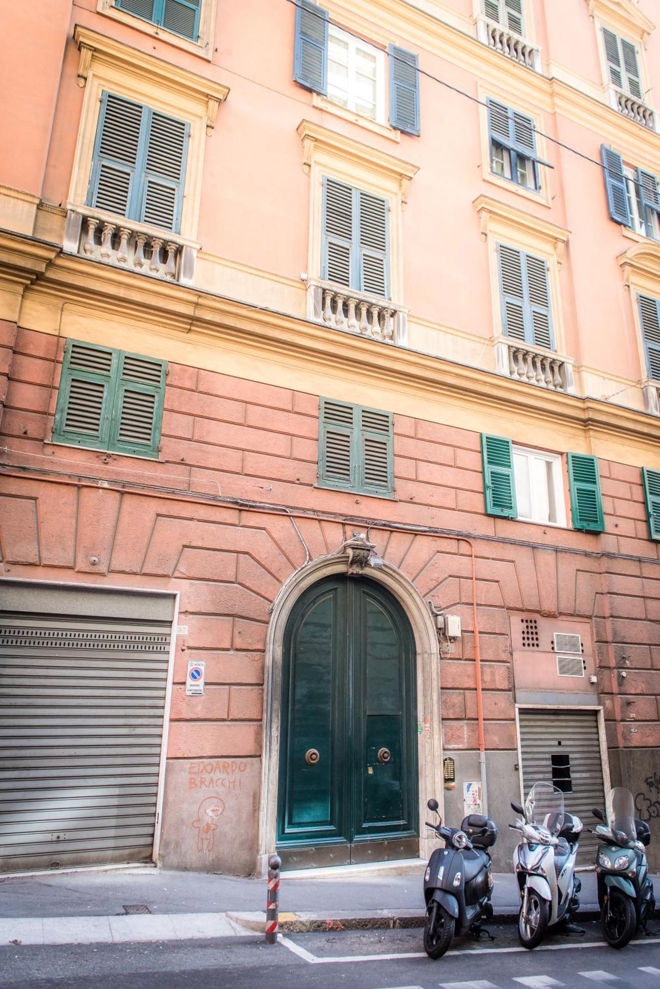 Free Parking - Centro Citta Via Caffaro Genua